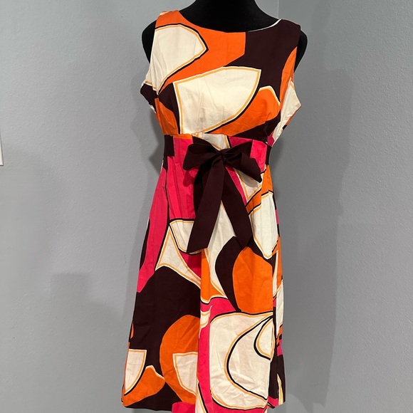 Madison Leigh dress. Size 6 . Belted tie front , back zipper closure. - Picture 1 of 5